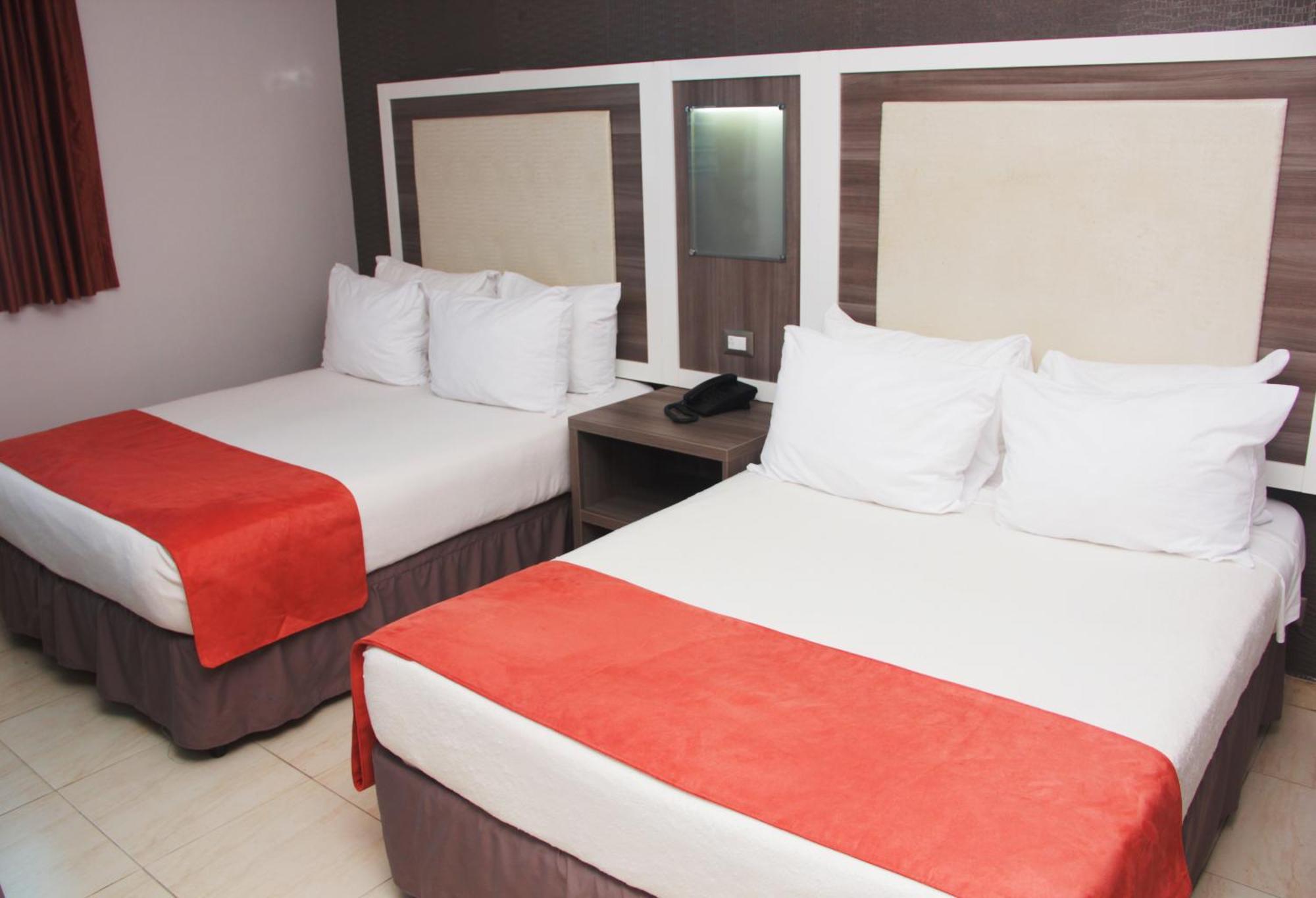 Chambre Double avec 2 Lits Doubles