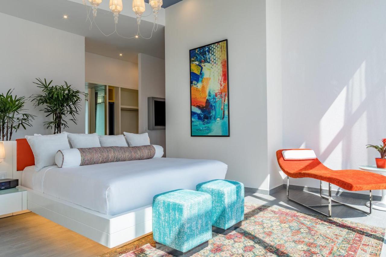 Penthouse King Suite Partial City View Whirlpool
