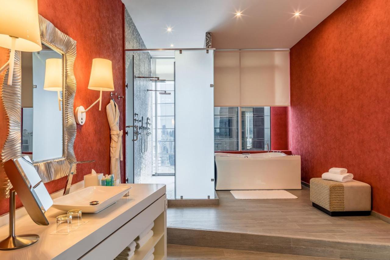 Penthouse King Suite Partial City View Whirlpool