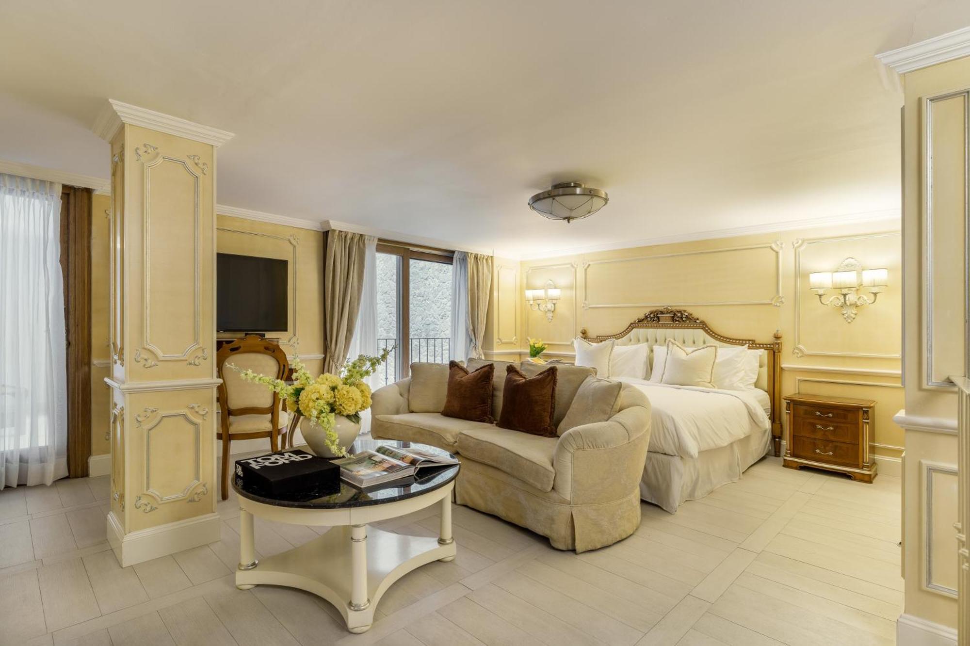 Deluxe Double Room,1689859943:JPEG